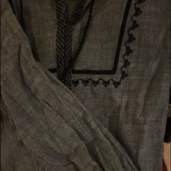 Jean abstract embroidery around collar - Picture 1 of 6
